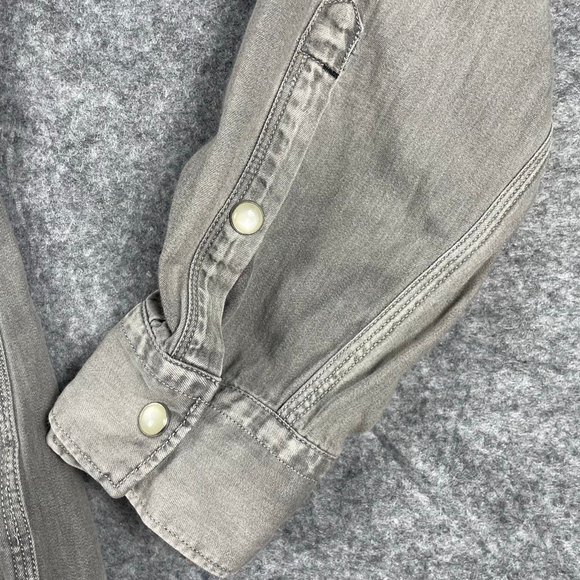Express Women's Grey Acid Wash Denim Western Shirt Pearl Snap Large - Picture 5 of 6